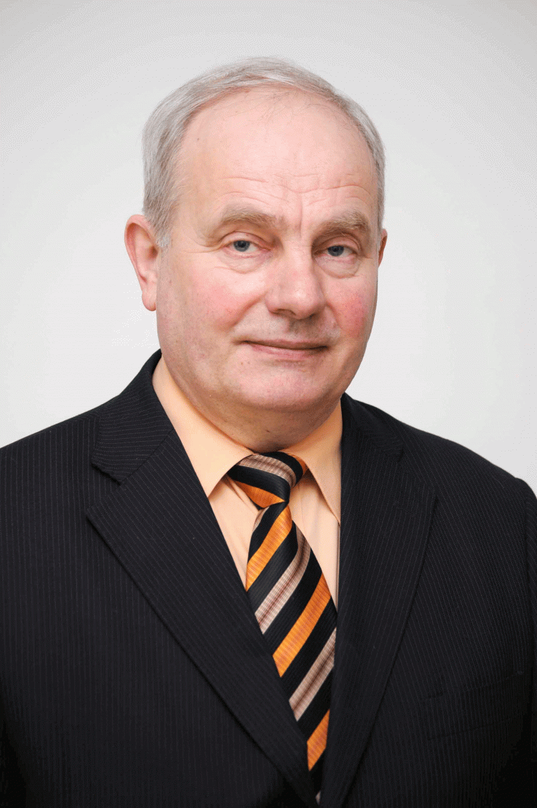 Saulius Arlauskas. VALSTYBĖ TURI GINTI MONOGAMINĘ ŠEIMĄ IR SANTUOKĄ