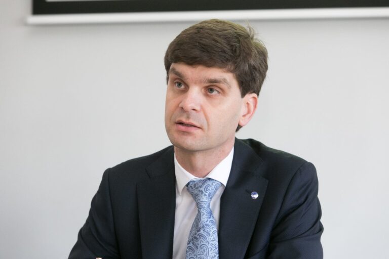 Ignas Vėgėlė. Politinės korupcijos byla:  klausimas, kam vienas ar kitas sprendimas naudingas?