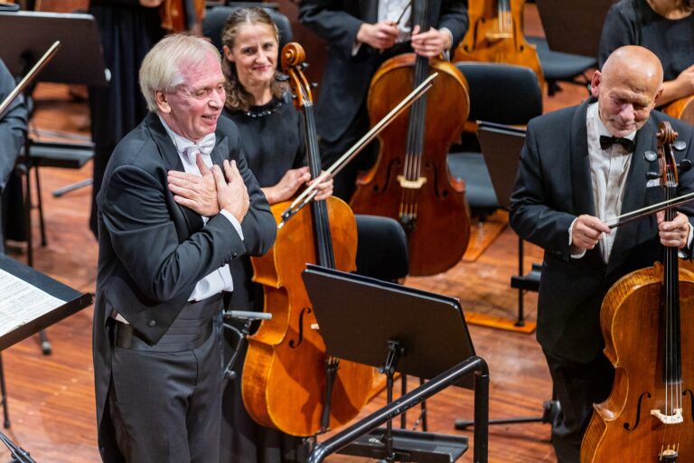 Liepojos Simfoninis orkestras užbaigs praėjusį koncertų sezoną diriguojant maestro Gintarui Rinkevičiui