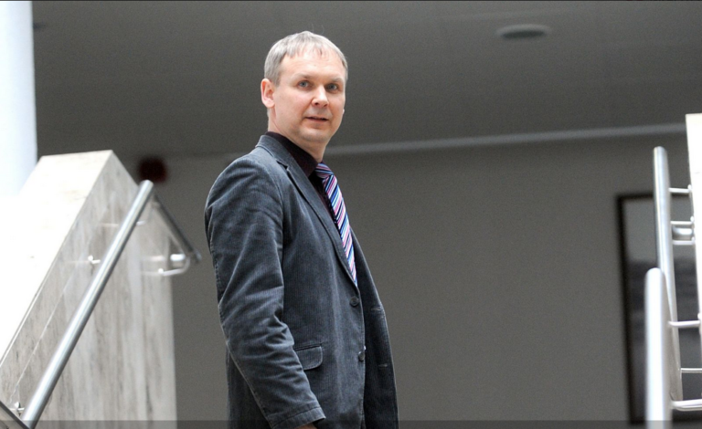 Vidmantas MISEVIČIUS. Asmeninių sąskaitų suvedinėjimo metas