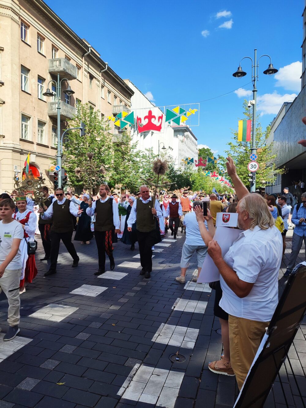 dainu dienoje5 1 scaled e1720427510871