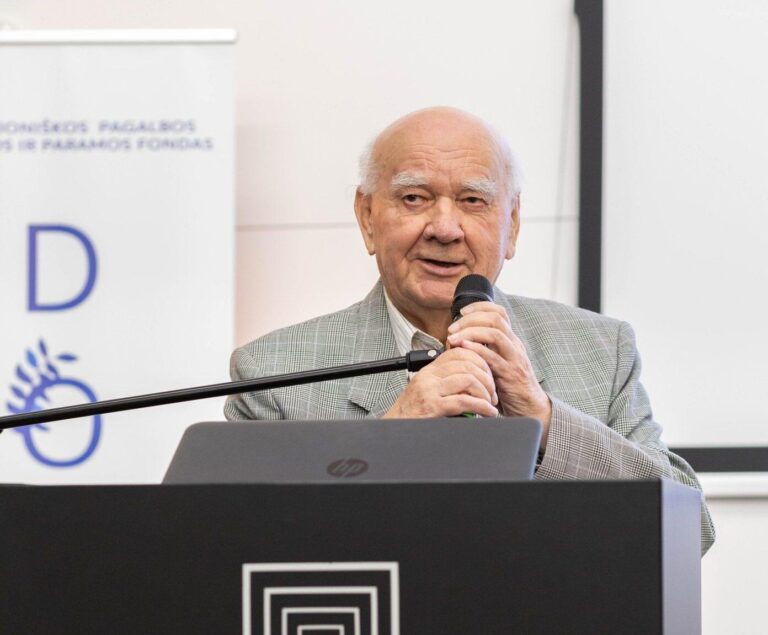 Petro Plumpos autobiografinės knygos pristatymas Vilniuje sulaukė didelio susidomėjimo