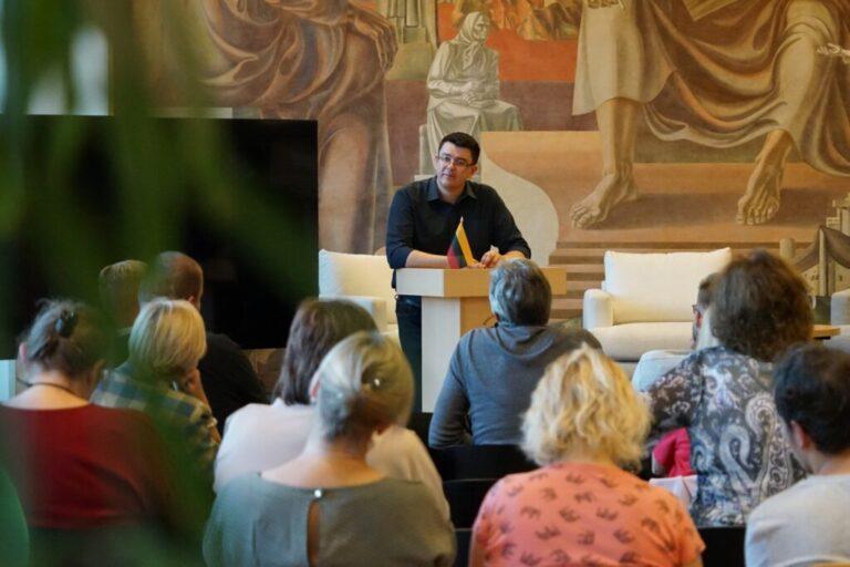 Prof. dr. Vytautas Radžvilas. Dvi absoliučiai nesutaikomos pasaulėžiūros ir iš jų kylančios Lietuvos ateities vizijos
