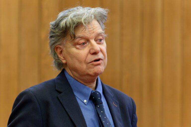Režisierius Hugo De Ana: „Klasikinio ir modernaus operos pastatymo sąvokos man neegzistuoja“