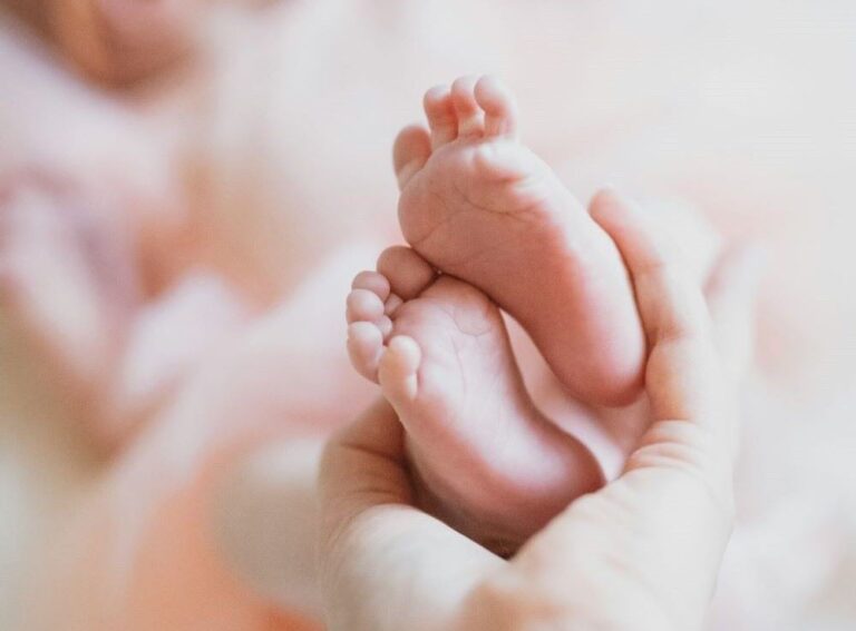 Jurgis Kipras Neviera. Ar negimęs vaisius yra žmogus, turintis teisę gyventi?