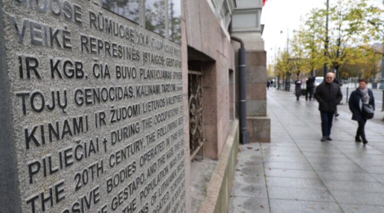 Kodėl Seimo komitete įstrigo KGB bendradarbių išviešinimas?